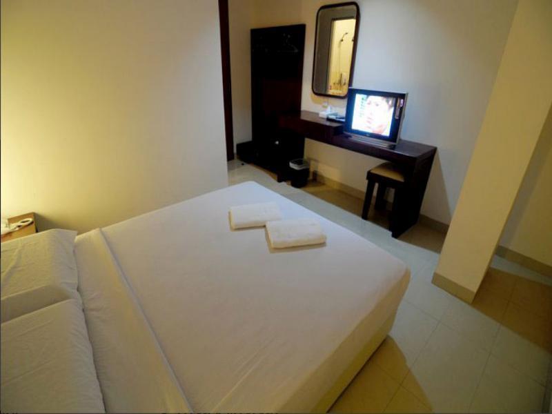 Lovina Inn - Nagoya Batam Exterior photo